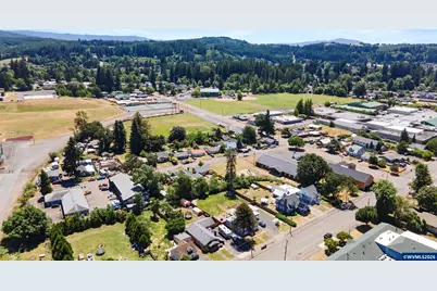 1901 Long St, Sweet Home, OR 97386 - Photo 35