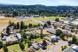 1901 Long St, Sweet Home, OR 97386 - Photo 35