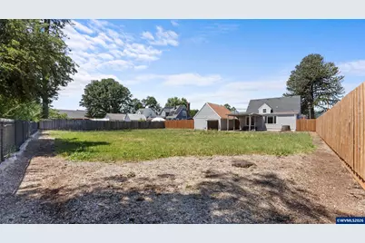 1901 Long St, Sweet Home, OR 97386 - Photo 27
