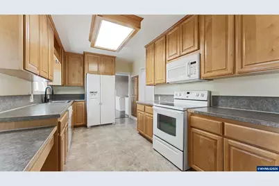 1901 Long St, Sweet Home, OR 97386 - Photo 13