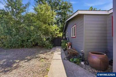 4260 Glenwood Dr SE, Salem, OR 97317 - Photo 5