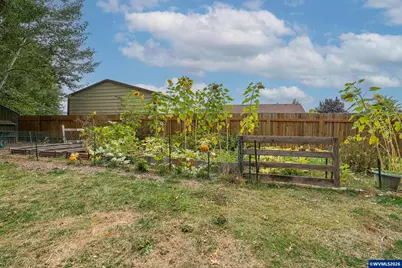 320 S 11th St, Lebanon, OR 97355 - Photo 31