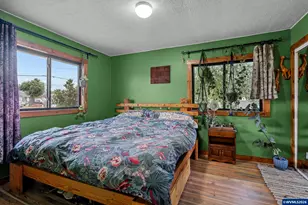 320 S 11th St, Lebanon, OR 97355 - Photo 11