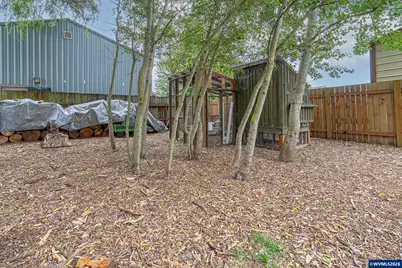 320 S 11th St, Lebanon, OR 97355 - Photo 33