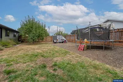320 S 11th St, Lebanon, OR 97355 - Photo 35