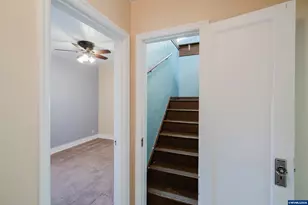 720 Rosemont Ave NW, Salem, OR 97304 - Photo 29