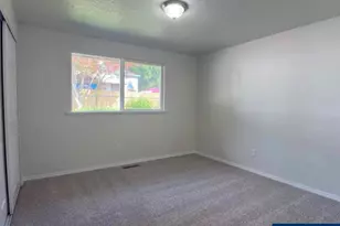 760 Boone Rd SE, Salem, OR 97306 - Photo 9