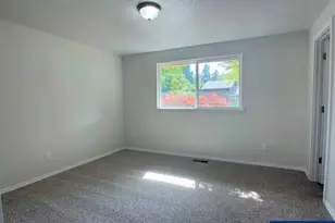 760 Boone Rd SE, Salem, OR 97306 - Photo 13