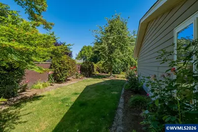 215 46th Av SE, Salem, OR 97317 - Photo 41