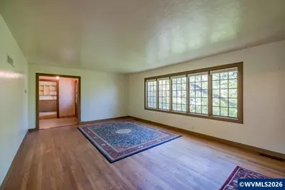 1960 East Nob Hill St SE, Salem, OR 97302 - Photo 9