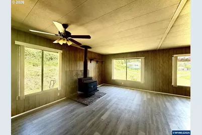 76582 Davis Rd, Oakridge, OR 97463 - Photo 9