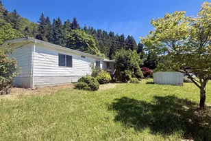 76582 Davis Rd, Oakridge, OR 97463 - Photo 21
