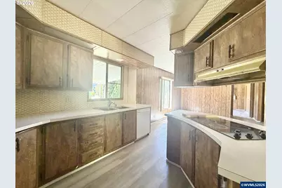 76582 Davis Rd, Oakridge, OR 97463 - Photo 13