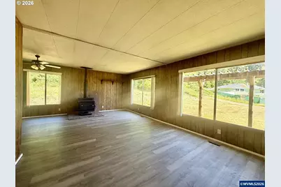 76582 Davis Rd, Oakridge, OR 97463 - Photo 7