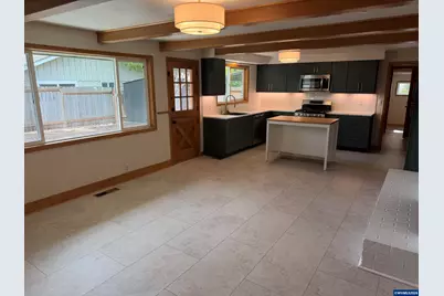 1090 Luradel S Av, Salem, OR 97302 - Photo 7