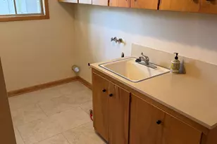 1090 Luradel Ave S, Salem, OR 97302 - Photo 13