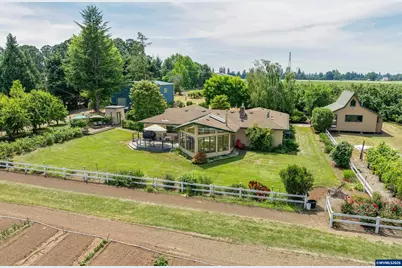 30248 S Barlow Rd, Hubbard, OR 97032 - Photo 3
