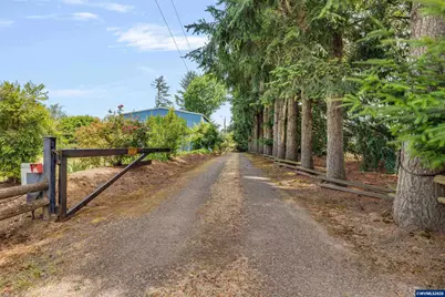 30248 S Barlow Rd, Hubbard, OR 97032 - Photo 7