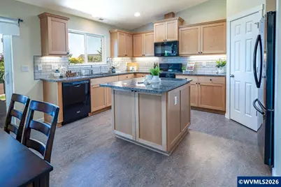 2501 SW Wolverine Dr, Corvallis, OR 97333 - Photo 11