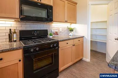 2501 SW Wolverine Dr, Corvallis, OR 97333 - Photo 13