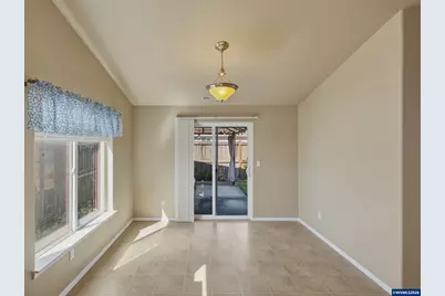 914 Oakmont Lp NE, Albany, OR 97322 - Photo 11