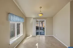 914 Oakmont Lp NE, Albany, OR 97322 - Photo 11