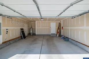 914 Oakmont Lp NE, Albany, OR 97322 - Photo 37