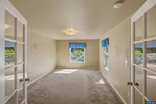 914 Oakmont Lp NE, Albany, OR 97322 - Photo 15