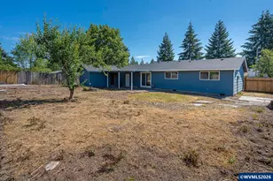 820 12th St, Lebanon, OR 97355 - Photo 19