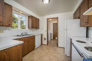 607 32nd Ave SE, Albany, OR 97322 - Photo 7