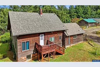 825 SW Pioneer Dr, Willamina, OR 97396 - Photo 5