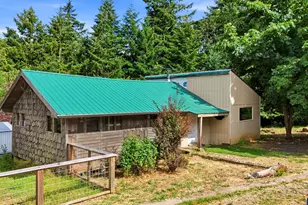 825 SW Pioneer Dr, Willamina, OR 97396 - Photo 7