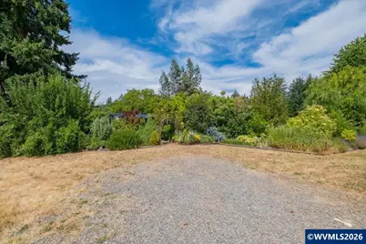 37625 Sunset Ln, Brownsville, OR 97327 - Photo 3