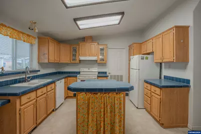 3200 Oak Terrace #21 Dr, Lebanon, OR 97355 - Photo 3