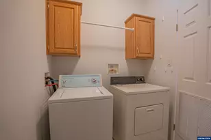 3200 Oak Terrace Dr, Lebanon, OR 97355 - Photo 27