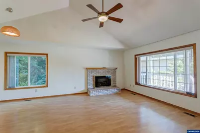 2062 NW Myrtlewood Wy, Corvallis, OR 97330 - Photo 9