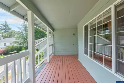 2062 NW Myrtlewood Wy, Corvallis, OR 97330 - Photo 5