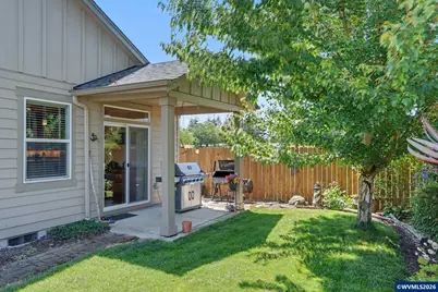 240 Sparks St, Monmouth, OR 97361 - Photo 9