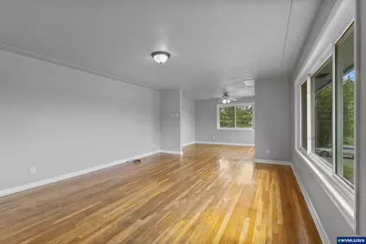 210 Walnut Dr S, Monmouth, OR 97361 - Photo 7