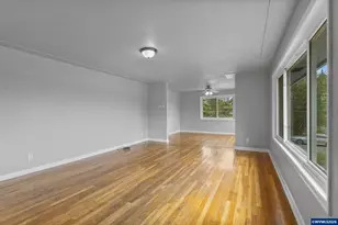 210 Walnut Dr S, Monmouth, OR 97361 - Photo 7