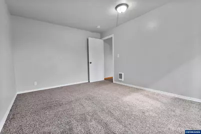 210 Walnut Dr S, Monmouth, OR 97361 - Photo 23