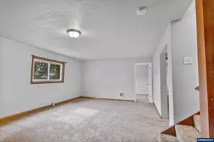 210 Walnut Dr S, Monmouth, OR 97361 - Photo 21