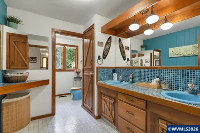 1360 SW Laurelwood Dr, Dallas, OR 97338 - Photo 15