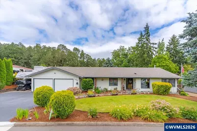 1360 SW Laurelwood Dr, Dallas, OR 97338 - Photo 3