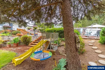 1360 SW Laurelwood Dr, Dallas, OR 97338 - Photo 29