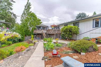 1360 SW Laurelwood Dr, Dallas, OR 97338 - Photo 47
