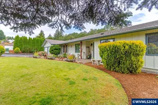 1360 SW Laurelwood Dr, Dallas, OR 97338 - Photo 9