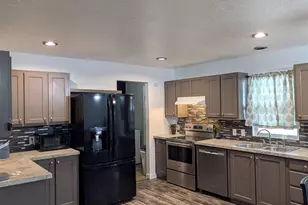 2000 Robins Lane SE, Salem, OR 97306 - Photo 5