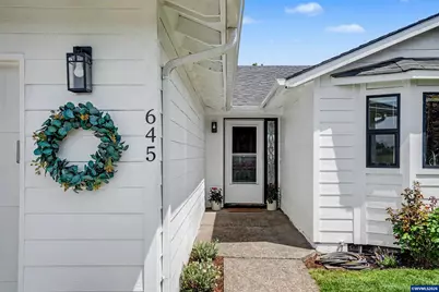 645 John St, Mount Angel, OR 97362 - Photo 3