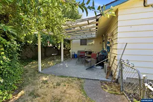 1404 Umpqua Rd, Woodburn, OR 97071 - Photo 23